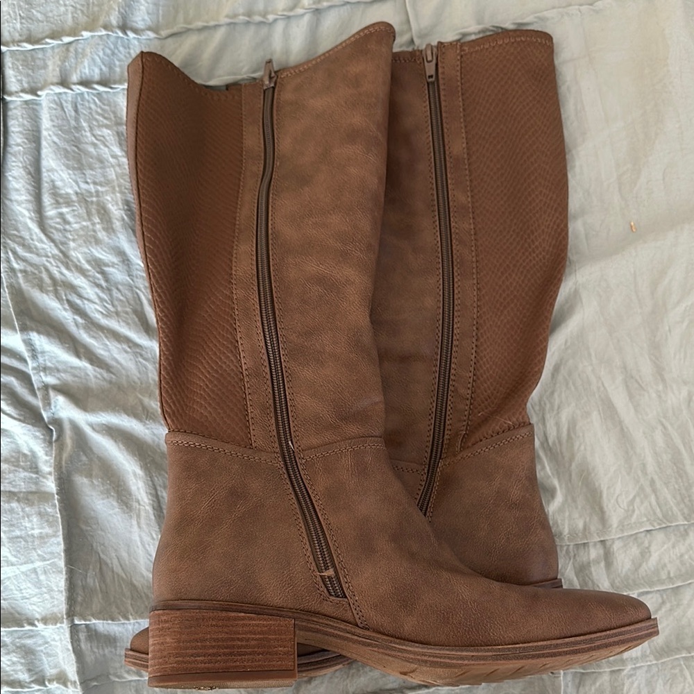 Brown Knee-High Women's Boots